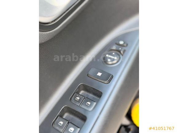 HATASIZ KİA STONİC PRESTİGE PAKET KM 65 BİNDE FUL+FUL