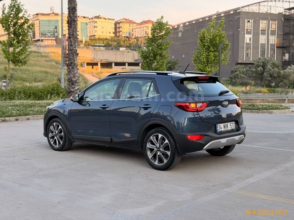 HATASIZ KİA STONİC PRESTİGE PAKET KM 65 BİNDE FUL+FUL