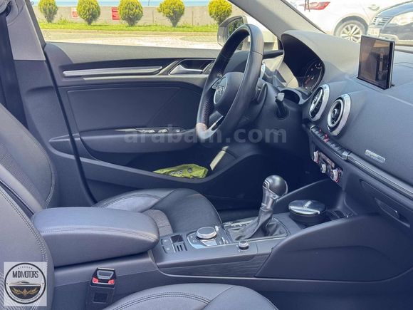 MD MOTORS'DAN 2019 MODEL A3 30 TFSI DYNAMİC + DESİNG HATASIZ