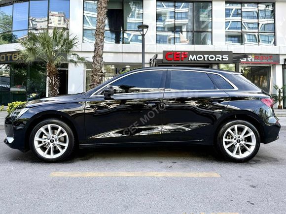 BOYASIZ 2025 MODEL AUDİ A3 SPORTBACK 35 TFSI ADVANCED (10.000km)