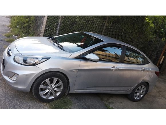 Sahibinden Hyundai Accent Blue 1.4 CVVT Mode Plus 2014 Model