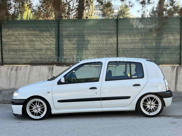 2001 Clio 1.4 RXT 2001 Emsalsiz Masrafsız