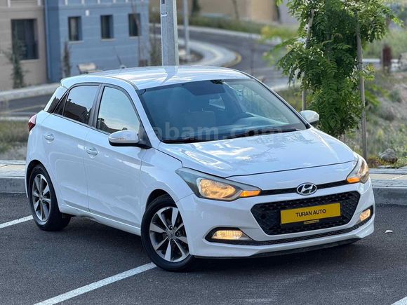 Galeriden Hyundai i20 1.4 CRDi Style 2017 Model Adıyaman