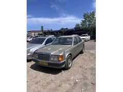 PROJELİK 1985 MODEL 200 D FAR STOP İÇ DÖŞEMESİ MEVCUTTUR