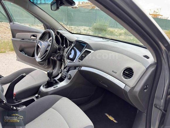 2010 CHEVROLET CRUZE 1.6 LS PLUS 210.000 KM'DE CAM GİBİ