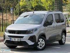 2024 RIFTER 1.5 ALLURE 28.000 KM OTOMATİK YENİ KASA
