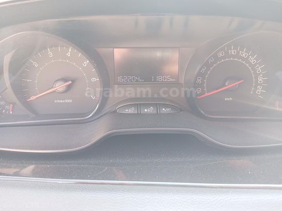 Sahibinden Peugeot 208 1.2 VTi Access 2012 Model
