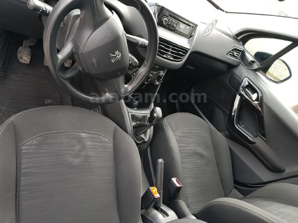 Sahibinden Peugeot 208 1.2 VTi Access 2012 Model