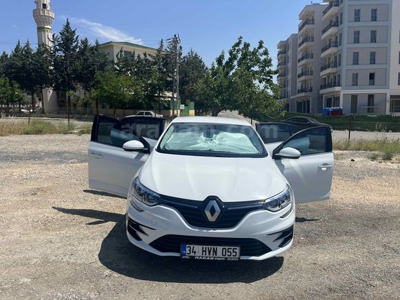 Sahibinden Renault Megane 1.3 TCe Touch 2023 Model 