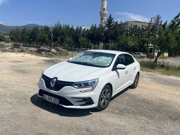 Sahibinden Renault Megane 1.3 TCe Touch 2023 Model 