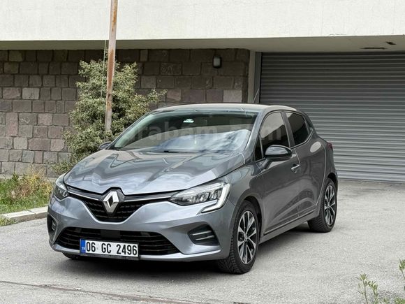Sahibinden Renault Clio 1.0 TCe Touch 2023 Model 