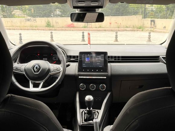 Sahibinden Renault Clio 1.0 TCe Touch 2023 Model 