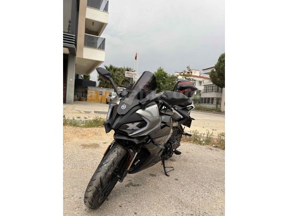 Otoban Canavarı 250SR 