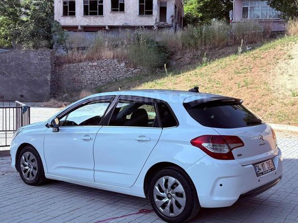2012 KUSURSUZ TEMİZLİKTE 1.6 E-HDİ C4 112 HP OTOMATİK