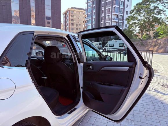 2012 KUSURSUZ TEMİZLİKTE 1.6 E-HDİ C4 112 HP OTOMATİK