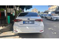 Sahibinden Toyota Corolla 1.8 Hybrid Dream 2021 Model  97600 km Beyaz