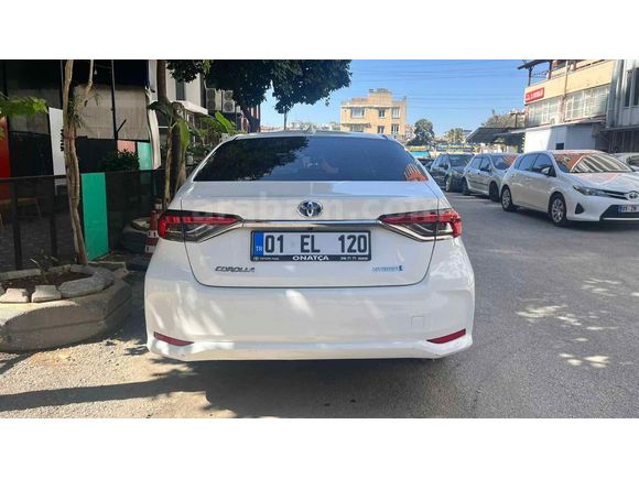 Sahibinden Toyota Corolla 1.8 Hybrid Dream 2021 Model  97600 km Beyaz
