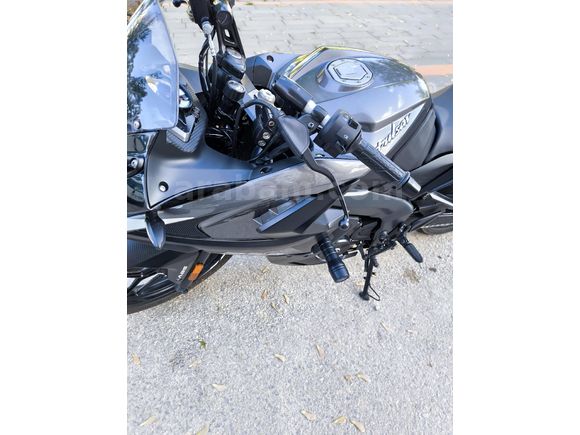 Bajaj Pulsar RS 200 - 2024 -2.650KM - Garaj Motoru