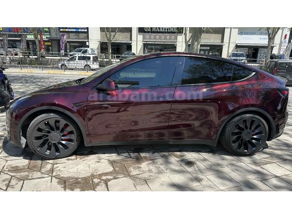 Sahibinden Tesla Model Y Performance 2023 Model 