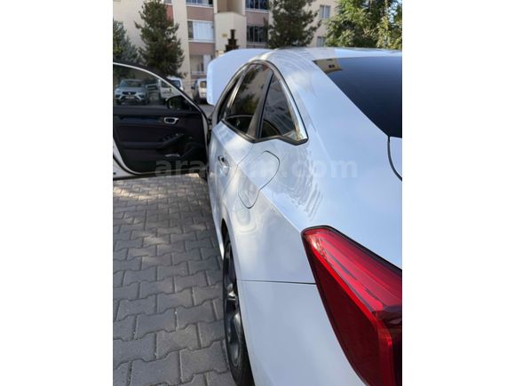 Sahibinden Honda Civic 1.5 i-VTEC Eco Executive Plus 2023 Model 
