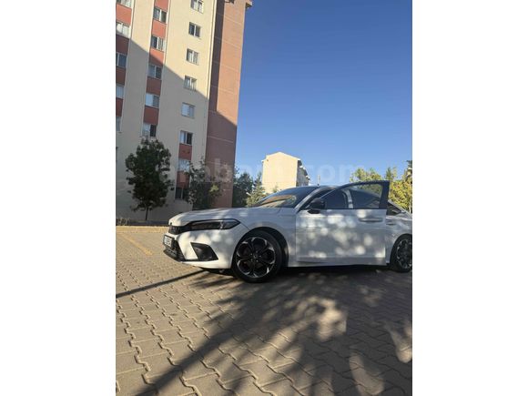 Sahibinden Honda Civic 1.5 i-VTEC Eco Executive Plus 2023 Model 