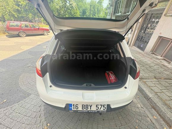 Sahibinden Renault Megane 1.5 dCi Expression 2011 Model 