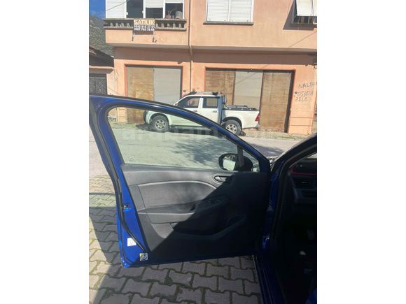 Sahibinden Renault Clio 1.0 SCe Joy 2023 Model 