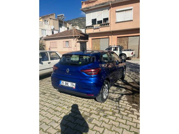 Sahibinden Renault Clio 1.0 SCe Joy 2023 Model 