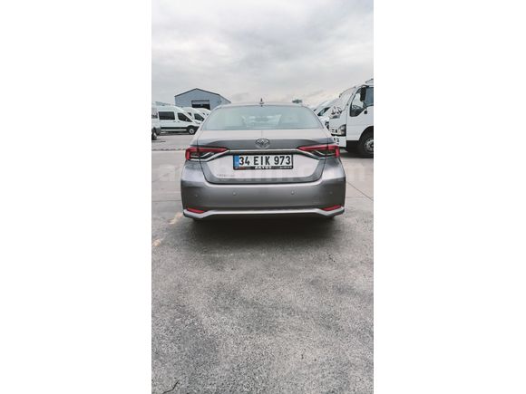2021 MODEL 40.000 KİLOMETREDE ORİJİNAL TOYOTA COROLLAl