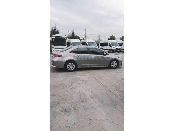 2021 MODEL 40.000 KİLOMETREDE ORİJİNAL TOYOTA COROLLAl