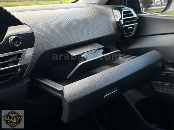 2024 MODEL BOYASIZ, DEĞİŞENSİZ, TRAMERSİZ C4 1.2 PureTech Shine