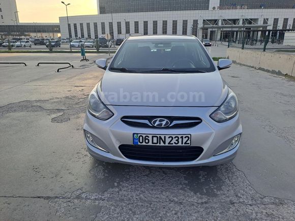 Sahibinden Hyundai Accent Blue 1.6 CRDI Prime 2012 Model