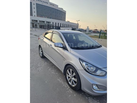 Sahibinden Hyundai Accent Blue 1.6 CRDI Prime 2012 Model