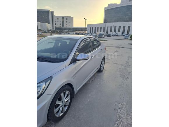 Sahibinden Hyundai Accent Blue 1.6 CRDI Prime 2012 Model