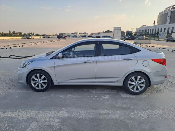 Sahibinden Hyundai Accent Blue 1.6 CRDI Prime 2012 Model