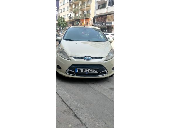 Sahibinden Ford Fiesta 1.4 TDCi Titanium 2010 Model Bursa 240.000 km Sarı