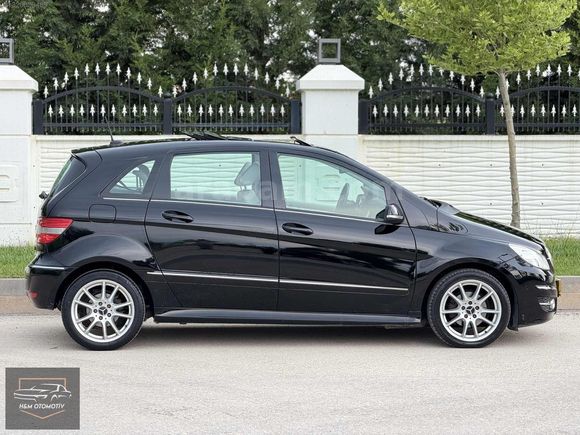 H&M MOTORS TR TEK İLK EL 68.000 KM MERSEDES B150 CAM TAVAN