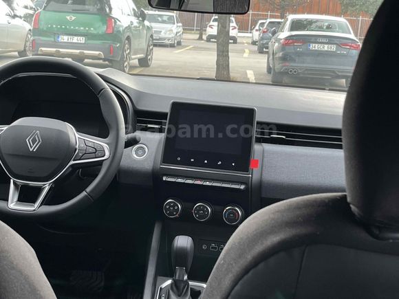 Sahibinden Renault Clio 1.0 TCe Evolution 2025 Model  80 km Füme