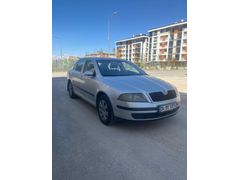 Sahibinden Skoda Octavia 1.6 FSI Ambiente 2005 Model  122.000 km Gri