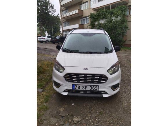 Sahibinden Ford Tourneo Courier 1.5 TDCi Titanium Plus 2022 Model 