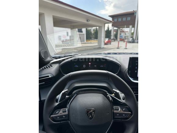 Sahibinden Peugeot 2008 1.2 PureTech Allure 2025 Model 