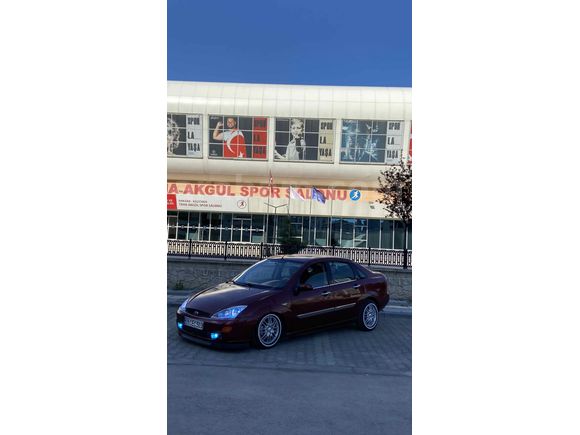 Sahibinden Ford Focus 1.6 Ghia 2000 Model 