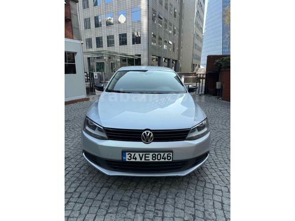 Sahibinden Volkswagen Jetta 1.6 TDi Trendline 2012 Model İstanbul 235.000 km Gri (Gümüş)