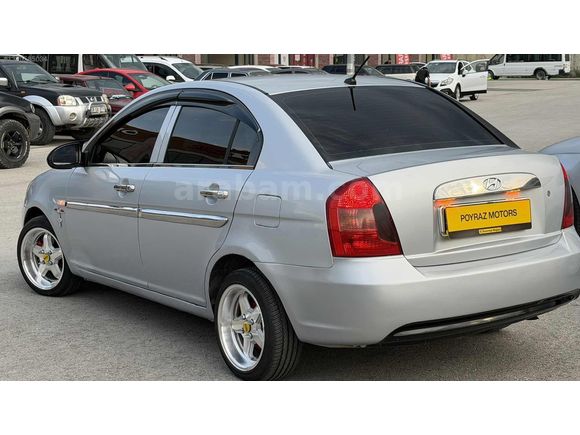 2010 MODEL HYUNDAİ ACCENT ERA 1.5CRDİ VGT SIFIR MOTOR BAKIMLI