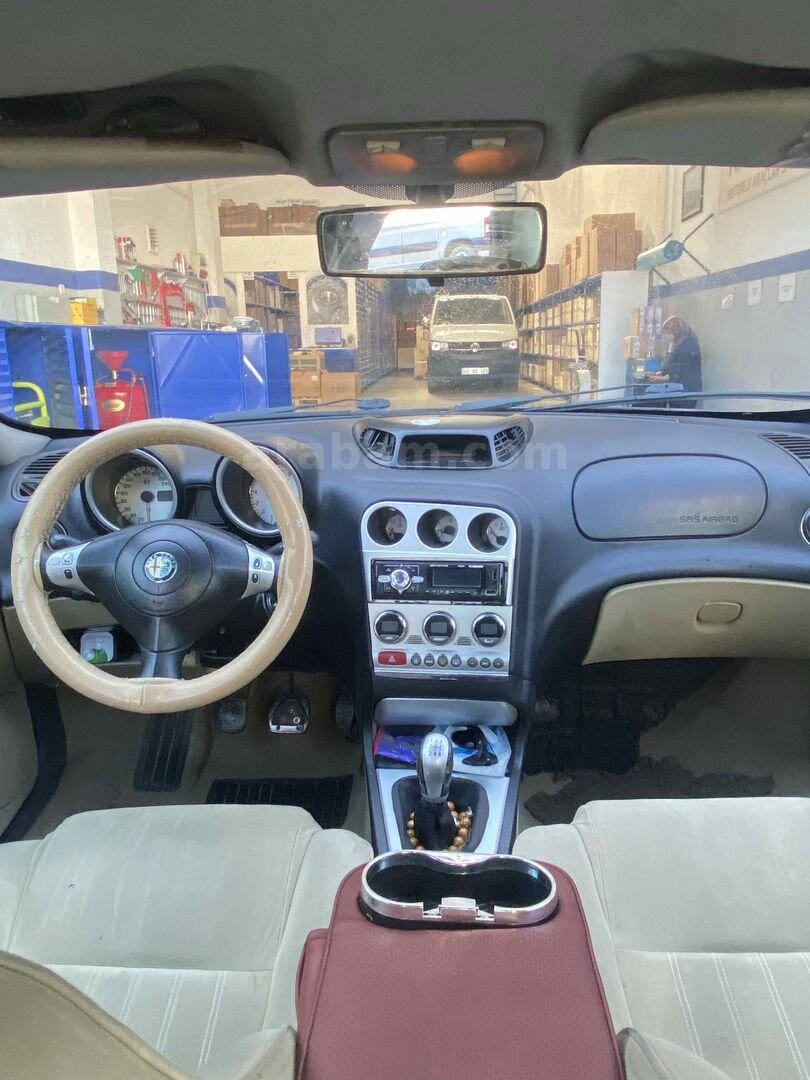 Sahibinden Alfa Romeo 156 1.6 TS Distinctive 2005 Model Konya 273.000 km Siyah 7