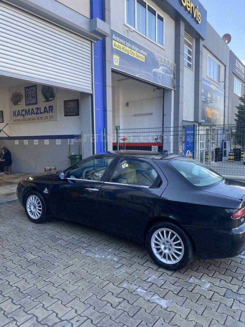 Sahibinden Alfa Romeo 156 1.6 TS Distinctive 2005 Model Konya 273.000 km Siyah 4