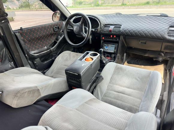 1991Model Mazda 323 1.6 GLX