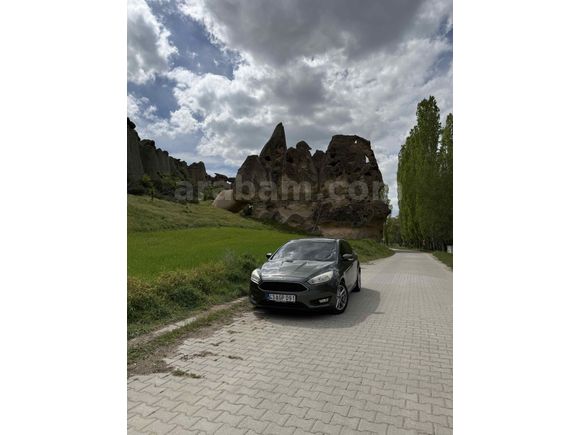 Sahibinden Ford Focus 1.6 Ti-VCT Trend X 2015 Model 