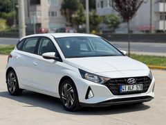 Galeriden Hyundai i20 1.4 MPI Style 2022 Model Kocaeli
