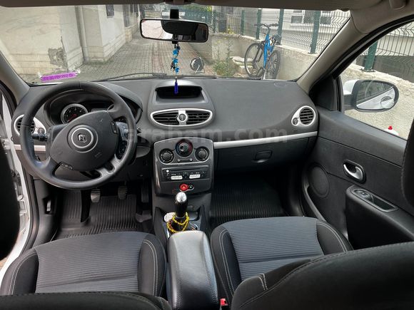 Temiz Kullanılmış 3 Parça Boyalı Clio 3